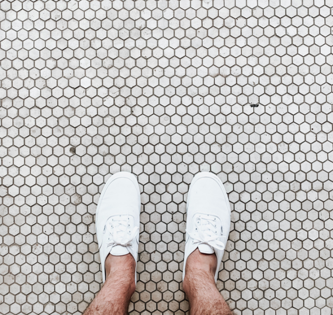 derick-mckinney-Ra2lCqc08SE-unsplash